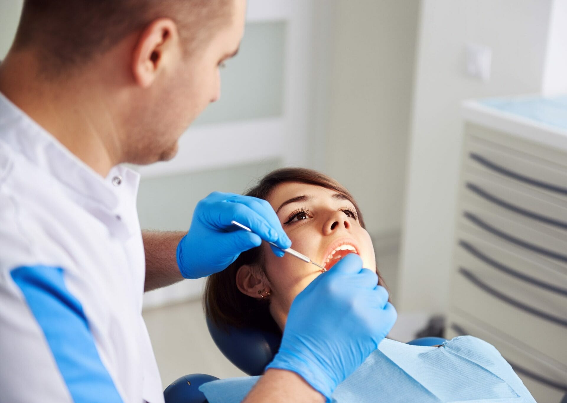 Kitchener Dentist Files: Biting Pain - What Does it Mean? | Enamel Republic